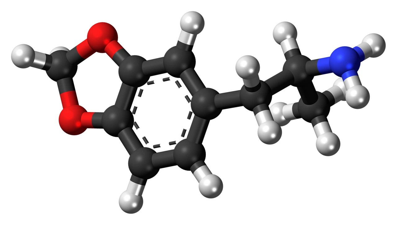 3,4-Methylenedioxycathinone analog-HCl