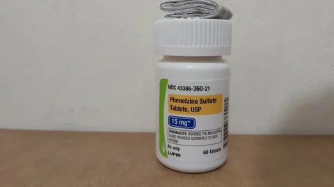 Phenelzine (Nardil)
